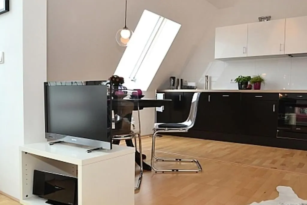 Stylish Maisonette, Prenzlauer Berg, 70M2 Berlin Apartment